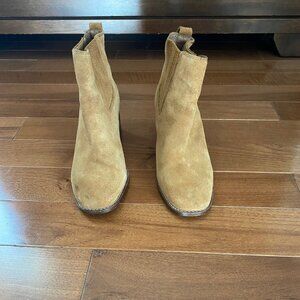 Madewell tan suede heeled ankle boots 7.5